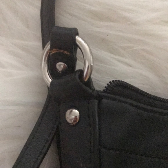 Coach - Picture 2 of 6